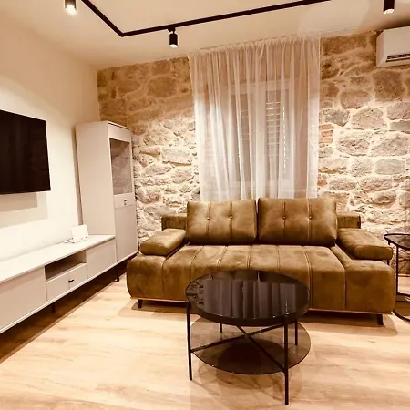 Dragon Split-stare Mesto Varos * 斯普利特