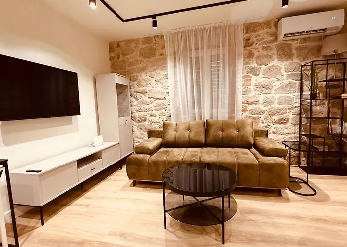 Dragon Split-stare Mesto Varos * 斯普利特